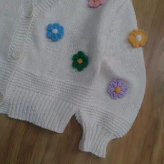 Casaco Cocco Rosso creme com flores