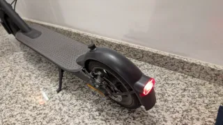 Patinete Eléctrico Xiaomi Essential M365