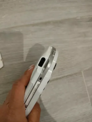 PSP 1004 bianca con giochi e accessori