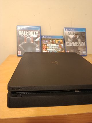 PS4 Slim COMO NUEVA +3 JUEGOS +40€ PS STORE