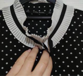 Blusa Zara Negra Topos Talla M