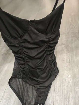 Body negro con transparencias