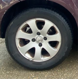 Neumáticos Bridgestone y Kumho seminuevos