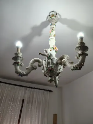 Lampadario vintage ceramica Capodimonte