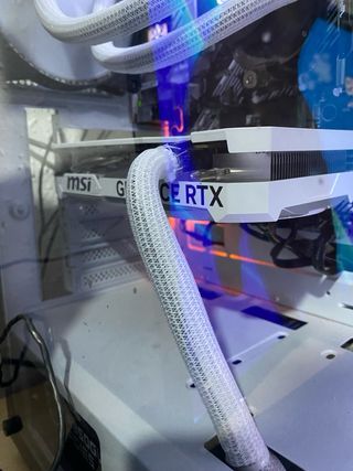 Tarjeta Gráfica MSI GeForce RTX 4060 de 8 gb