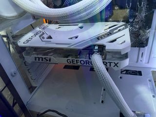 Tarjeta Gráfica MSI GeForce RTX 4060 de 8 gb