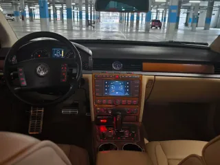 Volkswagen Phaeton 2005