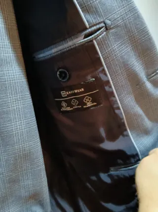 Traje de hombre a cuadros azul y gris