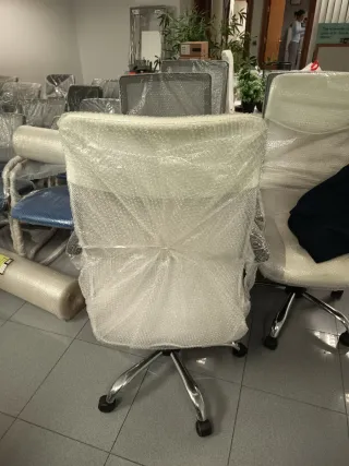 Mesa trabajo de oficina modular L cristal y metal