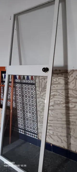 Puerta y ventana aluminio Puerta 2.90 × , 90