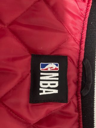 Chaqueta Chicago Bulls Negra y Roja