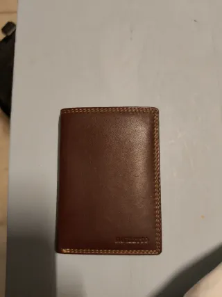 Cartera de cuero marrón Daviletto