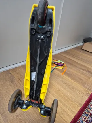 Patinete Micro Mini Deluxe Amarillo