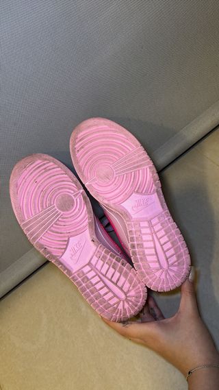 Nike Dunk Low Rosa Claro c/ Swoosh Rosa Choque