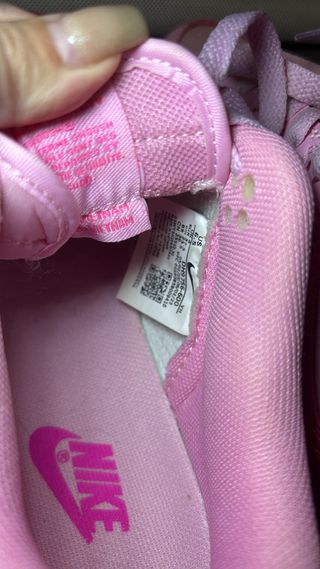 Nike Dunk Low Rosa Claro c/ Swoosh Rosa Choque