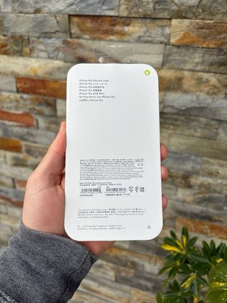 Capa Silicone iPhone 16E Rosa