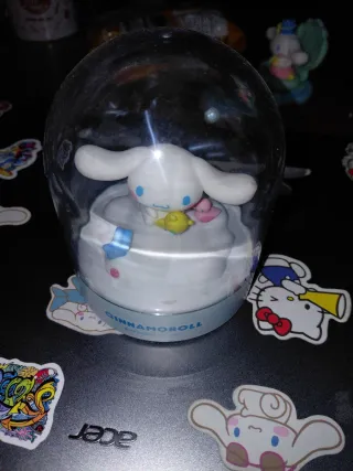Muñeco Cinnamoroll Sanrio con luz al apretar