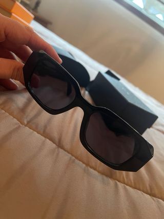 Óculos de Sol Prada Preto