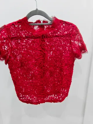 Camiseta encaje roja