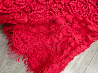 Camiseta encaje roja