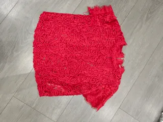 Camiseta encaje roja