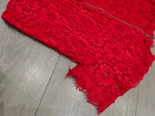 Camiseta encaje roja