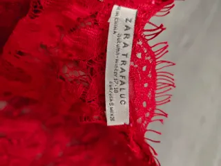 Camiseta encaje roja