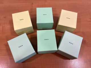 Lote 23 Cajas Joyero, 6 de reloj, 5 Tous