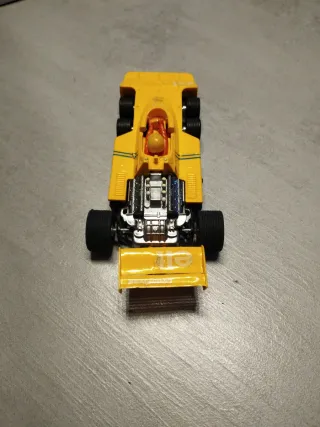 Coche Scalextric Amarillo Elf