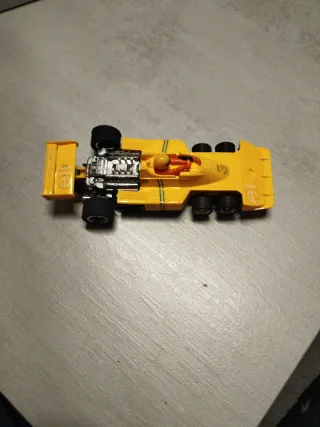 Coche Scalextric Amarillo Elf