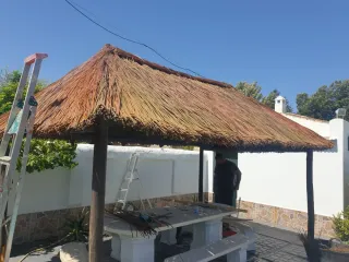 Pérgola de madera . hierro.ect