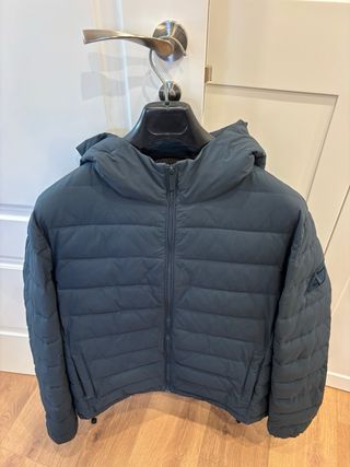 Chaqueta acolchada Adolfo Domínguez como nueva