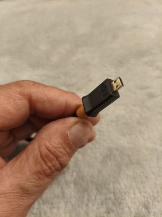 Adaptador Cable Matters Micro HDMI a VGA