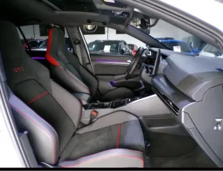 Volkswagen Golf 2025