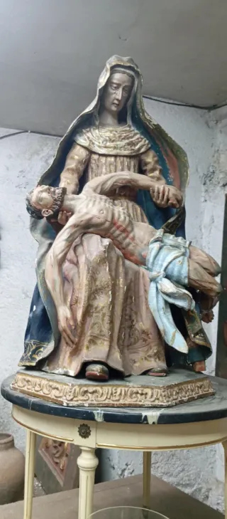 Antiguedades virgen la piedad siglo XVII