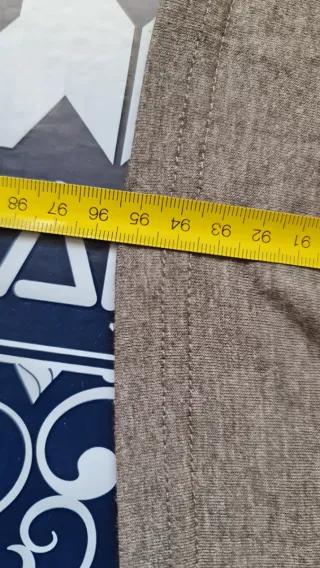 Chaqueta Shein gris y roja