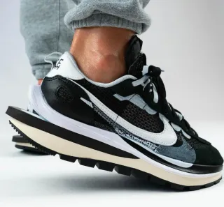 Nike Vaporwaffle Sacai (Talla 45)