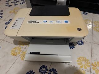 Stampante HP Beige e Nera