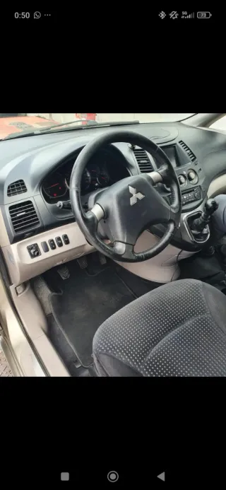 Mitsubishi Grandis 2007