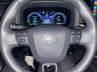 Toyota C-HR 2025 advanced