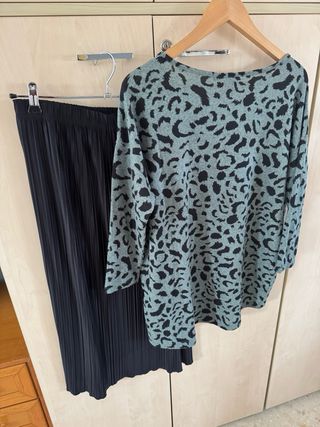 Conjunto Falda Plisada Zara y Jersey Only