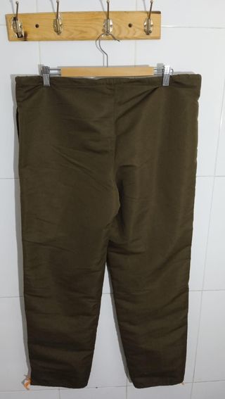Pantalón chándal Nike verde oliva