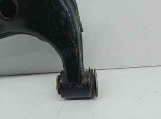 202489 brazo suspensión inferior toyota hilux gun1