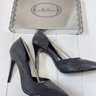 Zapatos de tacón Melissa grises y plateados talla