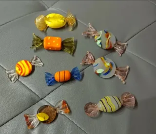 Lotto di 8 caramelle colorate in vetro di Murano