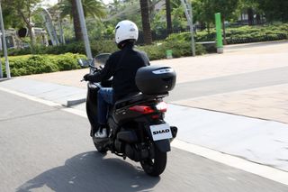 Maleta para moto y scooter SH26 A212