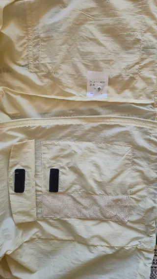 Chaqueta Cortavientos Ligera con Capucha
