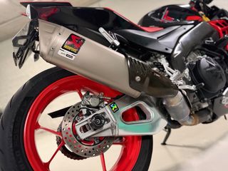 Aprilia Tuono V4 1100 Factory FULL full equipada