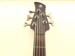 bajo electrico yamaha trbx505