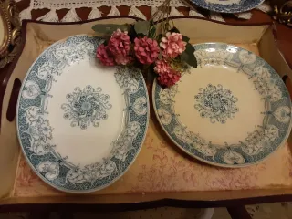 Plato y fuente Cartuja de Sevilla antiguos